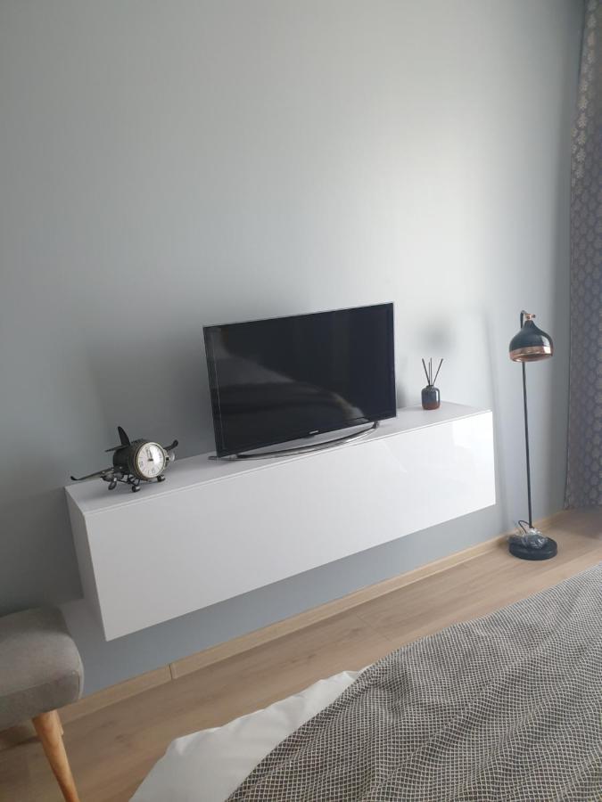 Qualis Apartament Brasov Bagian luar foto